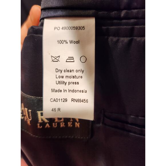 Lauren Ralph Lauren Men's Navy Wool Blazer - Size 46R, 100% Wool - Picture 2 of 5